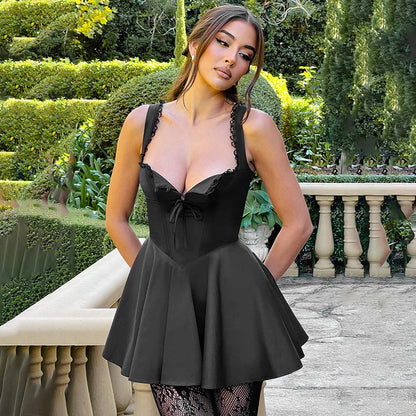 Elana - Robe Moulante à Bretelles, Couture Structurante & Allure Rétro