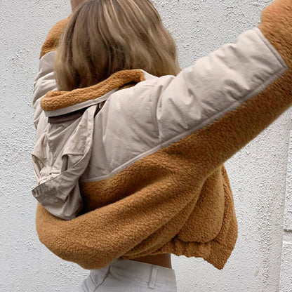 Veste ample en laine d'agneau à capuche et coutures