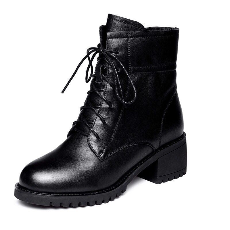 Bottes courtes à talons épais en cuir souple et velours