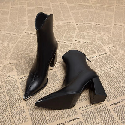 Bottines femme à talon épais et bout pointu