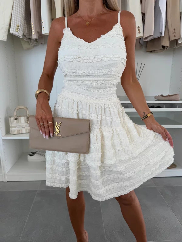 Sérena – Robe en Dentelle à Volants avec Bretelles Fines
