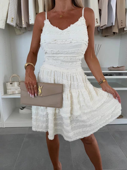 Sérena – Robe en Dentelle à Volants avec Bretelles Fines