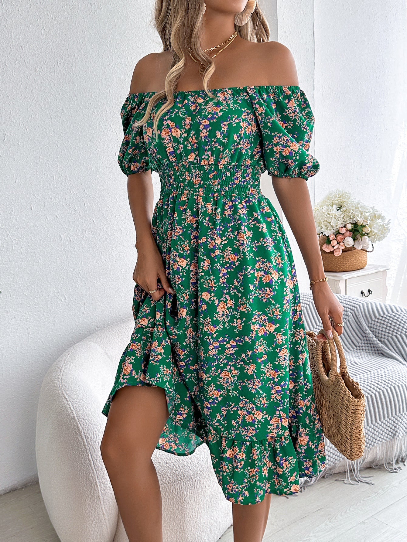 Robe Fleurie Épaules Dénudée